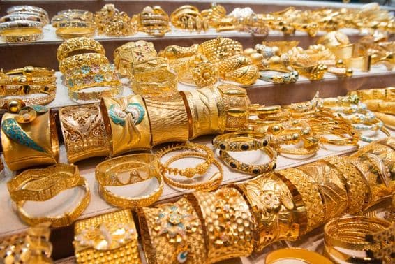 Mercado de ouro em Dubai, bracelete de ouro, ouro, joias, investimento em ouro