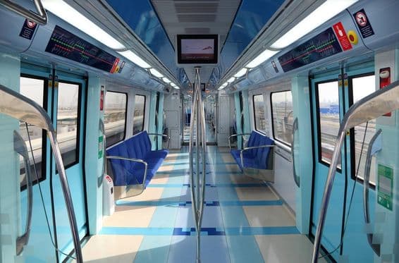 Interior do metrô de Dubai