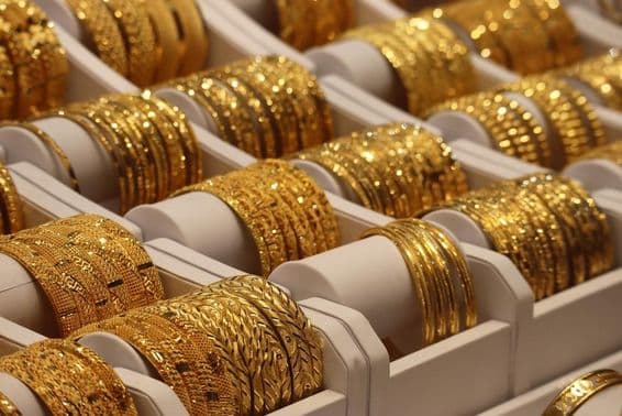 Pulseiras de ouro em uma loja de Dubai.