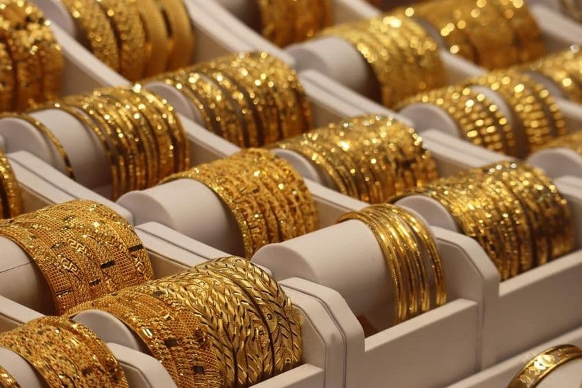 Pulseiras de ouro em uma loja de Dubai.