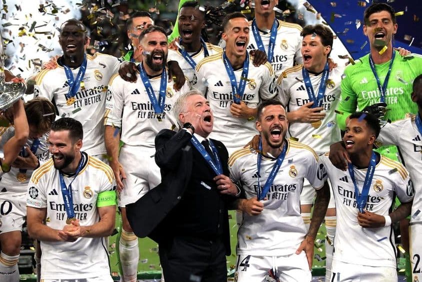 Real Madrid comemorando após uma vitória.