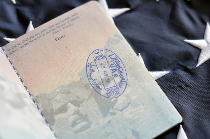 Carimbo de entrada dos EAU em passaporte.