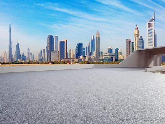 Arranha-céus no fundo de Dubai!