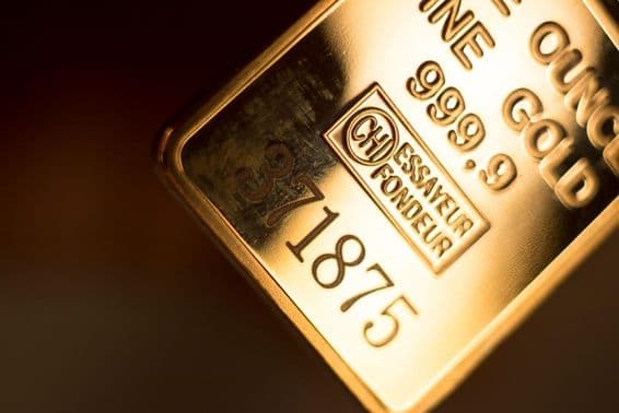 Ouro 999.9 de pureza.