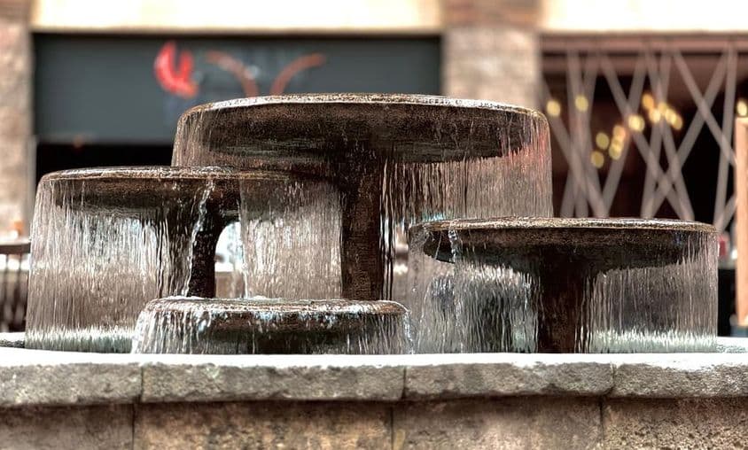 Fonte congelada em Dubai.