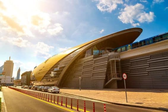 estação do metrô de Dubai.