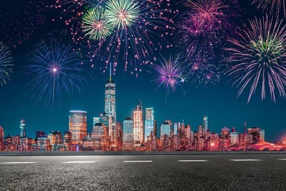 Fogos de artifício noturnos em Dubai.