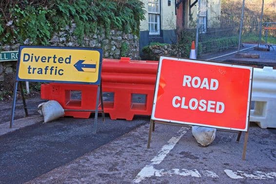 Desvio de fechamento de estrada.