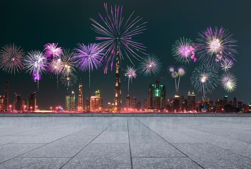 Fogos de artifício noturnos, celebração, feliz ano novo céu.