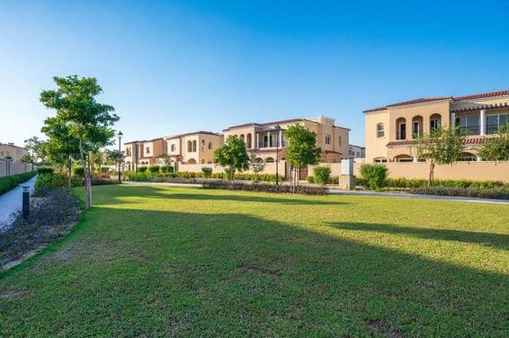 Área de recreação e esportes para crianças na Serena Villa, Dubai Land, Dubai Properties.