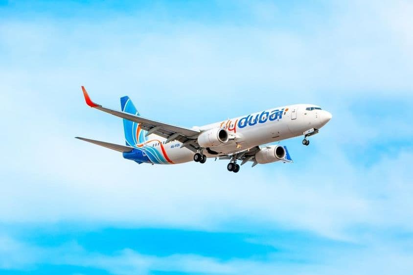 Flydubai Boeing 737-800 (A6-FER) pousando.
