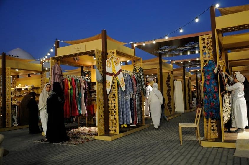 Mercado de Ramadã na bela cidade histórica costeira.