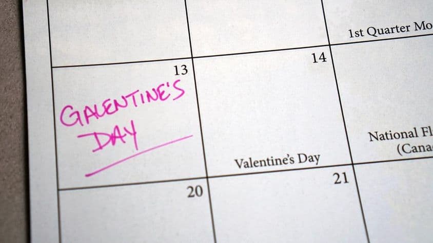 Lembrete no calendário do Galentine's Day celebrado em 13 de fevereiro.