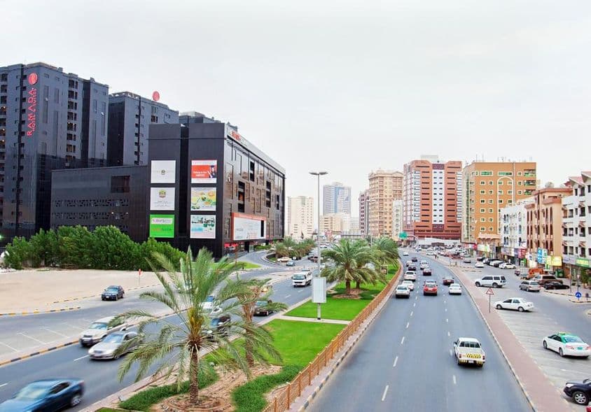 Avenida Moderna, Ajman, Ajman, Emirados Árabes Unidos.