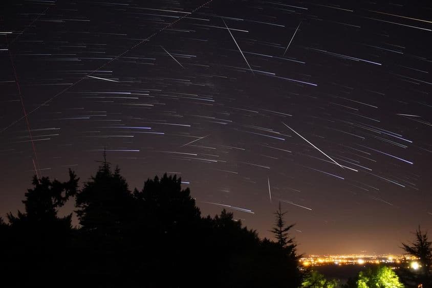 Estrelas da Via Láctea, chuvas de meteoros.