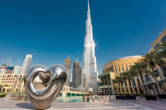 Burj Khalifa - prédio moderno e futurista.