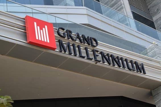 Fachada do Hotel Grand Millennium.
