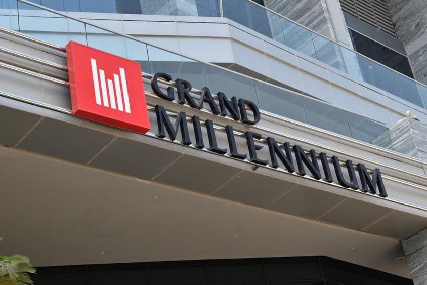 Fachada do Hotel Grand Millennium.