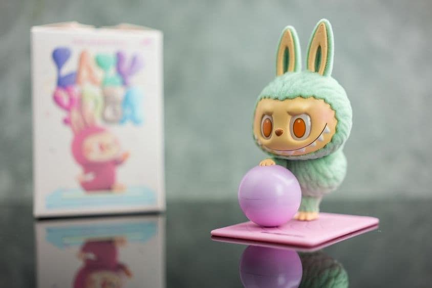 AS MONSTRUOSIDADES Séries de Figuras de Yoga Preguiçoso.