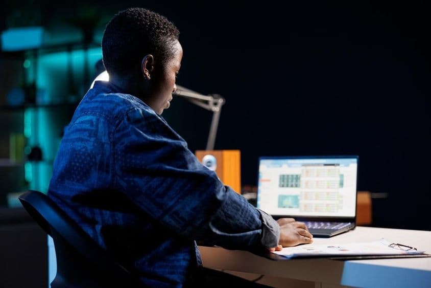 Negociações financeiras e de forex online.