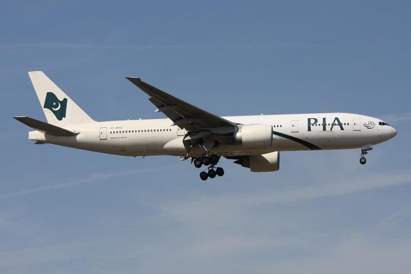 PIA Pakistan International Airlines Boeing 777-200 com registro AP-BGL.