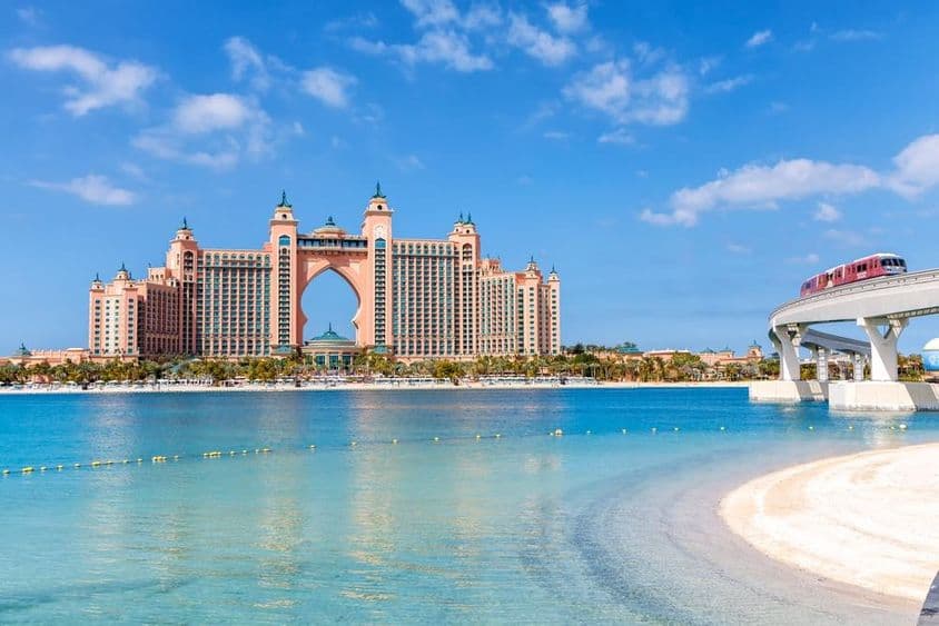 Hotel Atlantis, Dubai, em uma ilha artificial.
