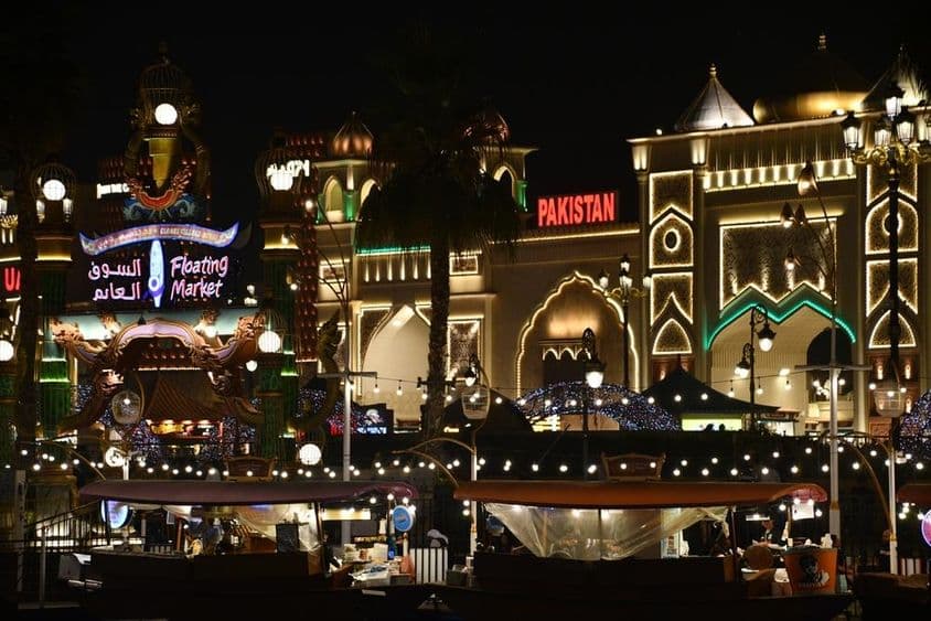 O Global Village de Dubai é o maior projeto mundial de turismo, lazer e entretenimento.