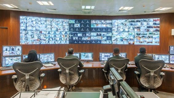 Centro da cidade de Mirdif em Dubai, Emirados Árabes Unidos.