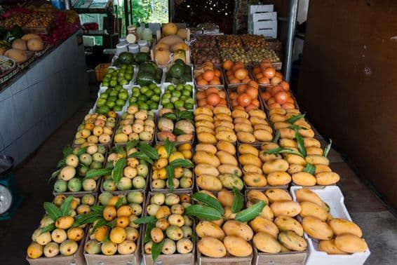 Mangas dos Emirados Árabes Unidos (EAU) no mercado.