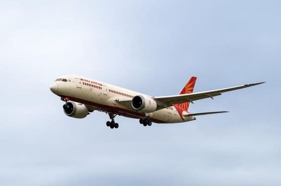 Air India Boeing 787-8 iniciando descida.