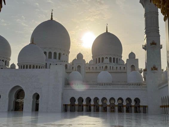 Grande Mesquita Sheikh Zayed centro Dubai, Emirados Árabes Unidos.