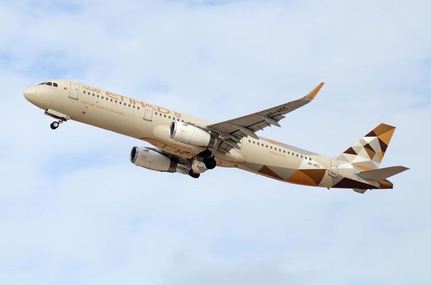Airbus A321-231 - Etihad Airways decolando do Aeroporto Ben Gurion.