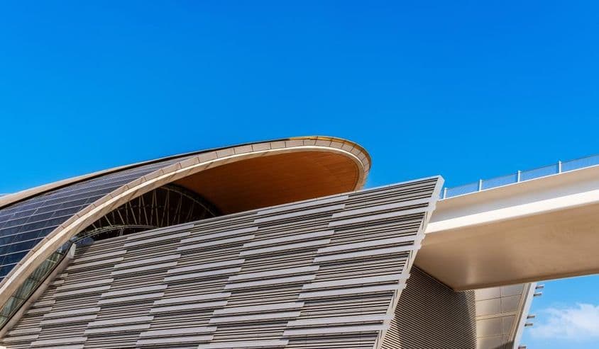 Estação de metrô em Dubai, Emirados Árabes Unidos.