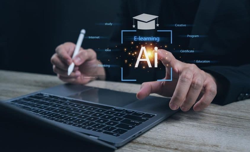 Curso online de pós-graduação em IA, E-learning.