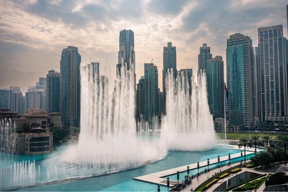 A Fonte de Dubai, o maior sistema de fontes coreografadas do mundo.