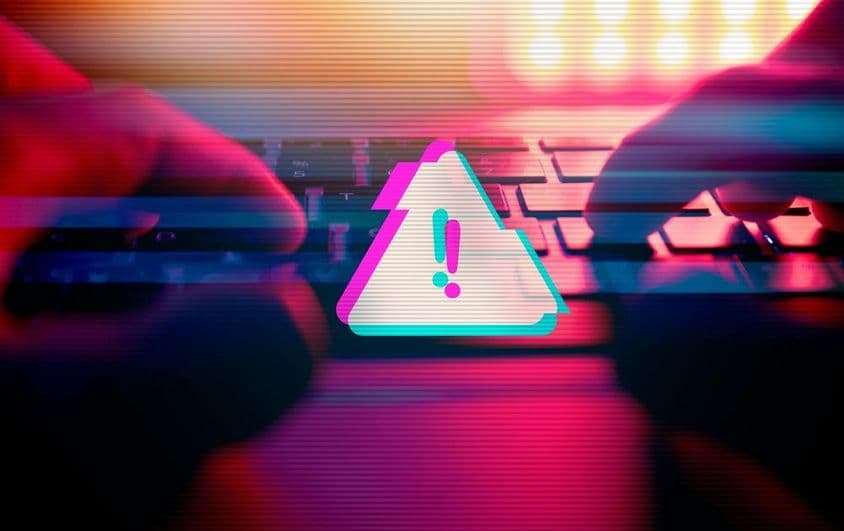 Ataque de malware, alerta de vírus.