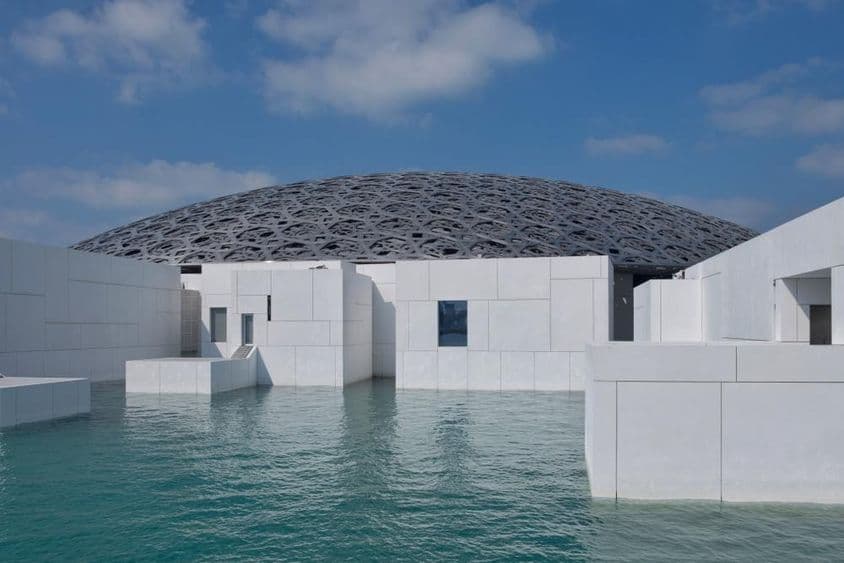 Museu do Louvre em Abu Dhabi.