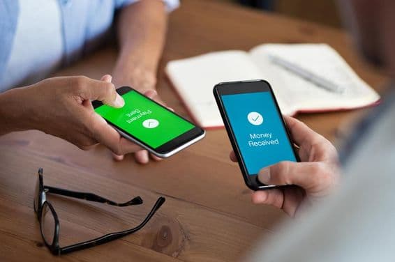 Pagamento enviado em um smartphone.
