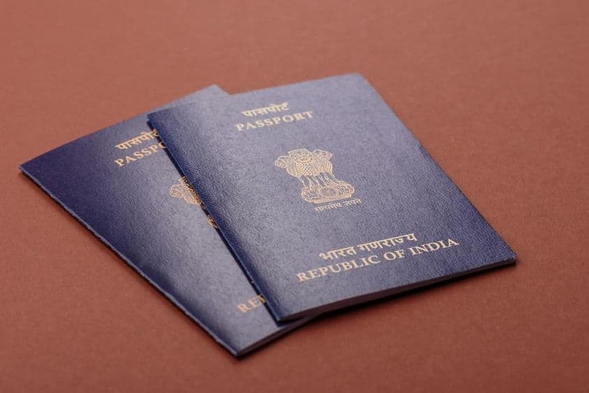 Passaporte indiano para viagens, voos e atividades empresariais.