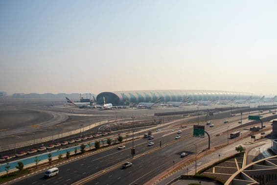 Vista do Aeroporto Internacional de Dubai.