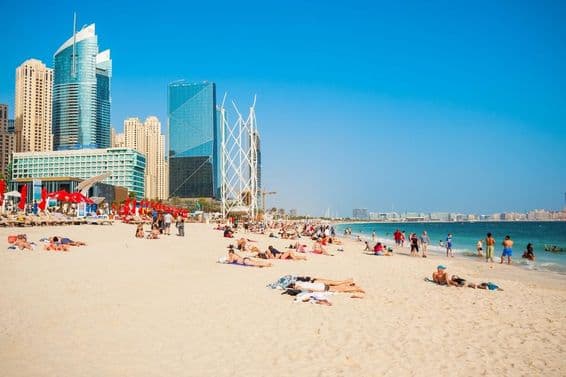 O JBR ou Jumeirah Beach Residence é uma comunidade à beira-mar no distrito da Marina de Dubai.