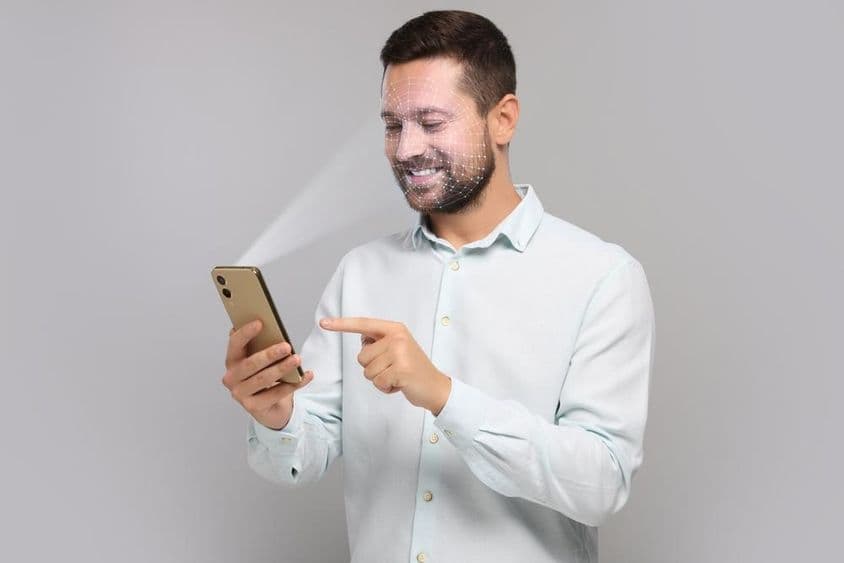 Aplicativo de reconhecimento facial verificação biométrica.