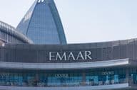 O logotipo da Emaar Properties, a famosa empresa imobiliária nos Emirados Árabes Unidos.