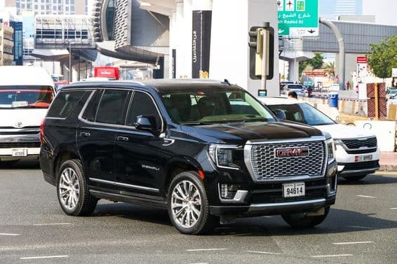 SUV de luxo americano, o GMC.