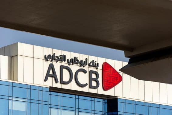 Banco Comercial de Abu Dhabi (ADCB) na cidade de Dubai.