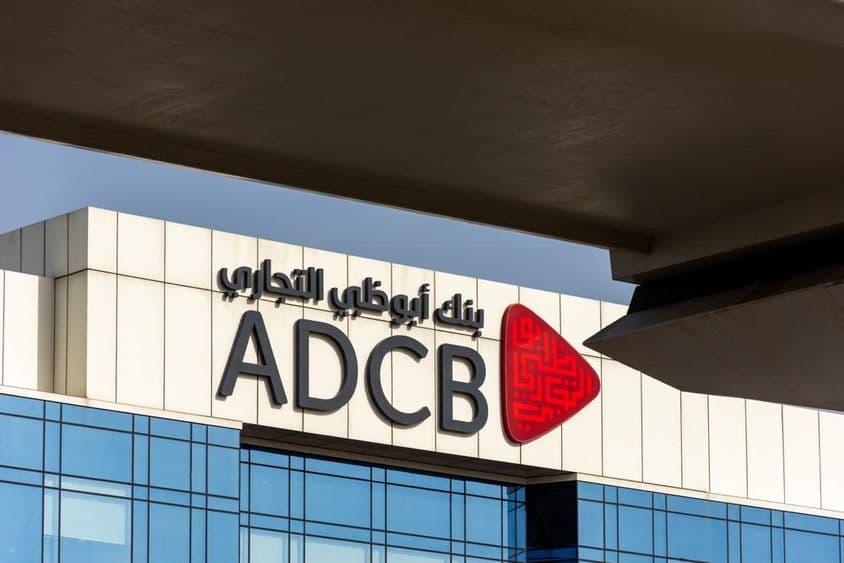 Banco Comercial de Abu Dhabi (ADCB) na cidade de Dubai.