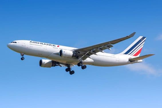 Aeronave Airbus A330 da Air France no Aeroporto Charles de Gaulle, Paris.