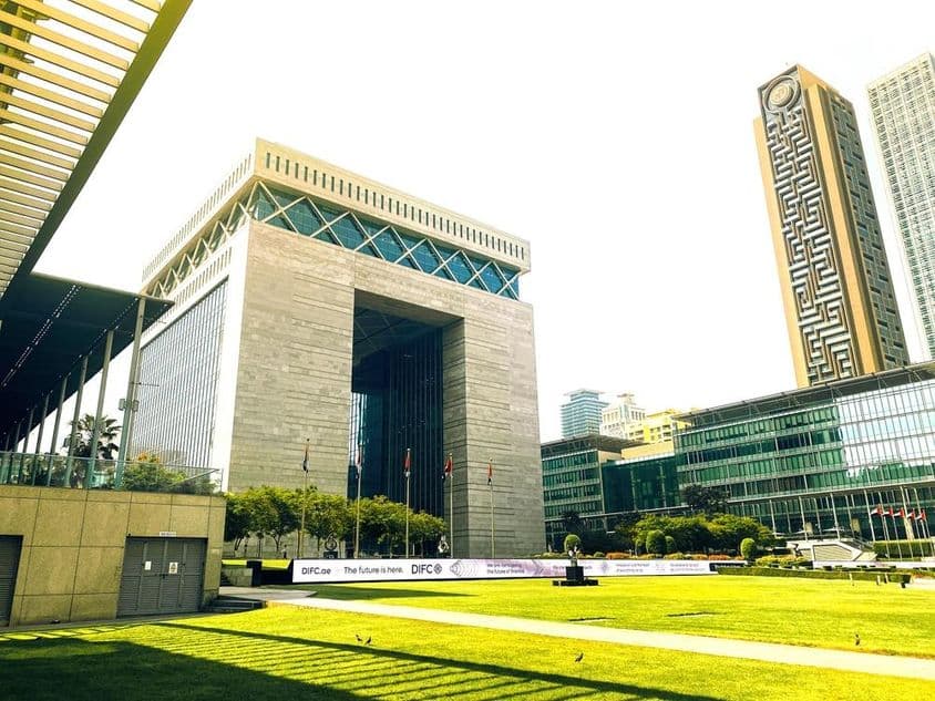 Distrito financeiro de Dubai, área do DIFC, Emirados Árabes Unidos.