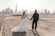 Feliz casamento em Dubai durante as festividades.