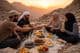Iftar ao Pôr do Sol em Silêncio Montanhês